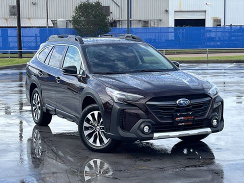 Used 2025 Subaru Outback Limited AWD/4WD image 3