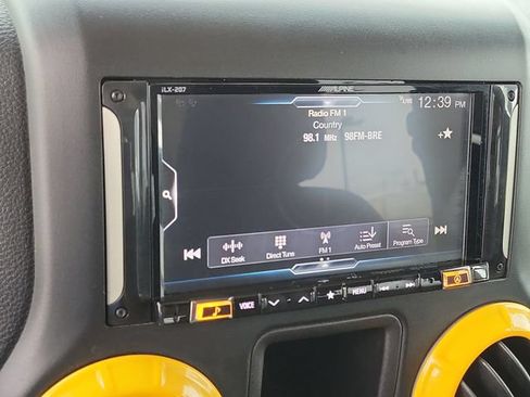 Used 2015 Jeep Wrangler Sport AWD/4WD image 12