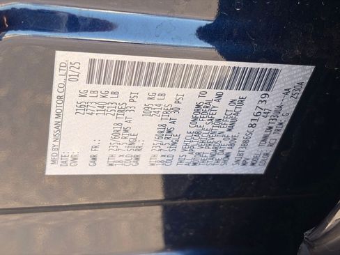 Certified 2025 Nissan Rogue SV AWD/4WD image 32
