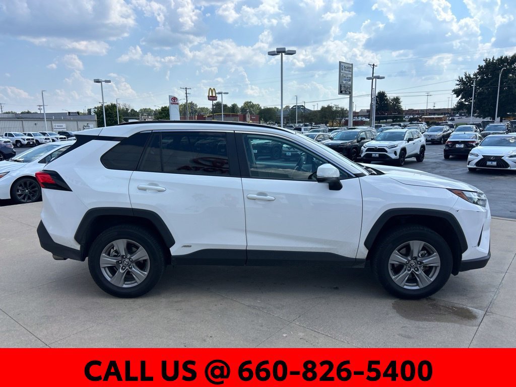 Certified 2022 Toyota RAV4 XLE w/ Convenience Package AWD/4WD image 4