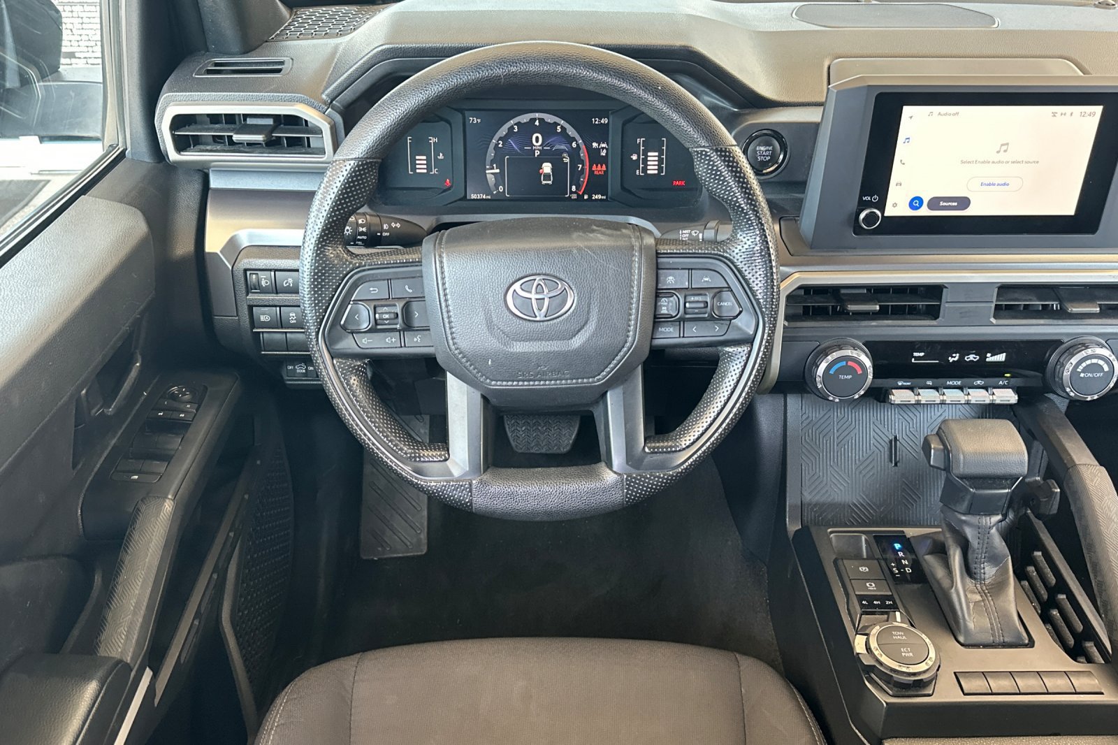 Used 2025 Toyota Tacoma SR5 AWD/4WD image 17