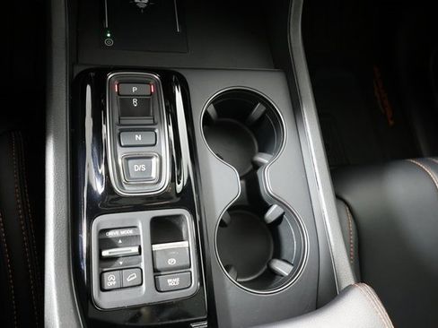 Used 2024 Honda Pilot TrailSport image 18