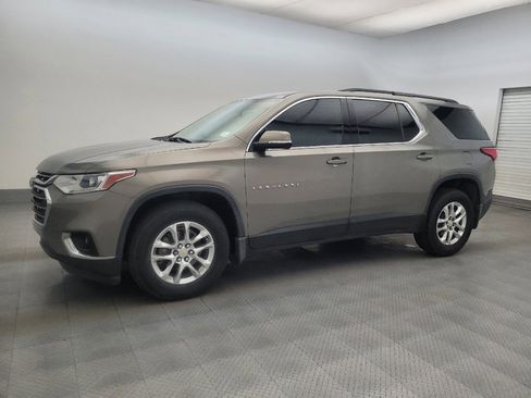 Used 2019 Chevrolet Traverse LT FWD image 2