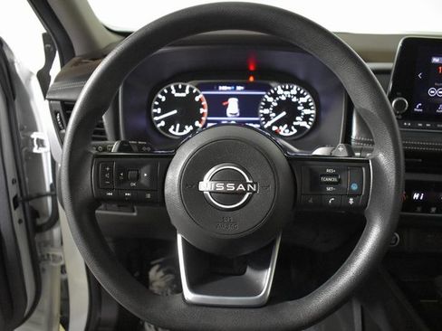 Certified 2023 Nissan Rogue SV image 15