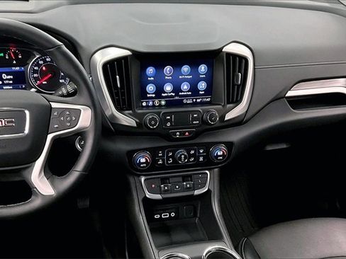 Used 2023 GMC Terrain SLT w/ Tech Package image 6