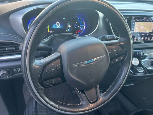 Used 2020 Chrysler Pacifica Limited w/ Advanced Safetytec Group image 45