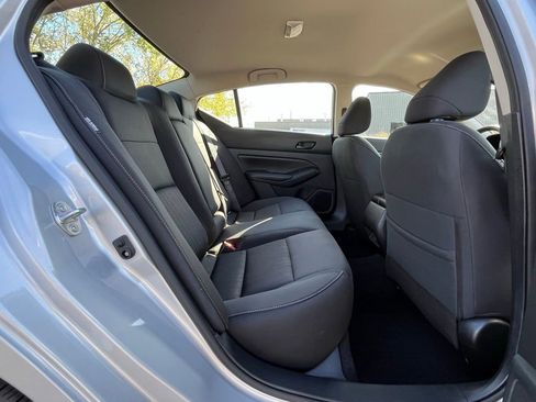 Used 2024 Nissan Altima 2.5 SV image 19