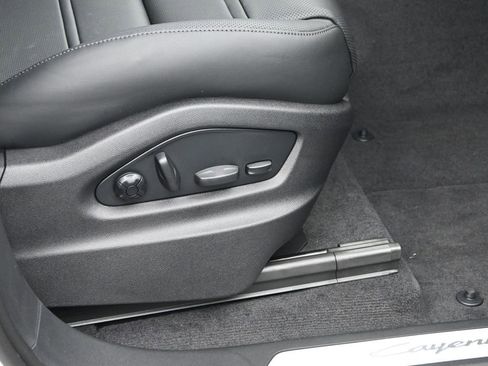 New 2026 Porsche Cayenne Coupe image 13