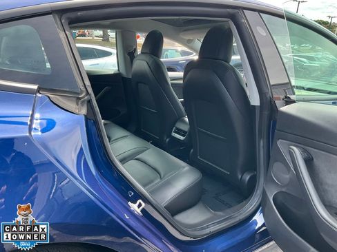 Used 2022 Tesla Model 3 Long Range AWD/4WD image 53