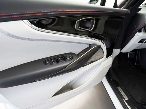 Used 2025 Aston Martin DBX 707 AWD/4WD image 20