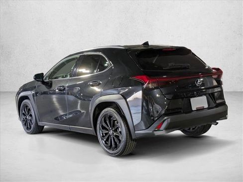 Used 2021 Lexus UX 200 image 8
