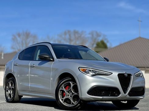 Used 2020 Alfa Romeo Stelvio Ti w/ Nero Edizione image 3