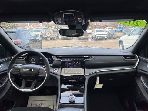 Certified 2024 Jeep Grand Cherokee Altitude image 16