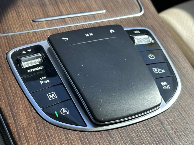 Used 2021 Mercedes-Benz GLC 300 4MATIC image 26