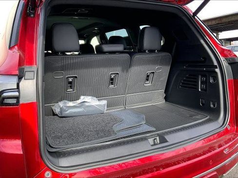 New 2026 Buick Enclave Avenir w/ Super Cruise Package image 3