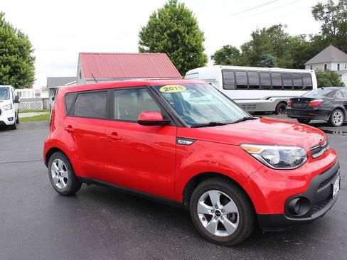 Used 2019 Kia Soul w/ Option Group 020 FWD image 3