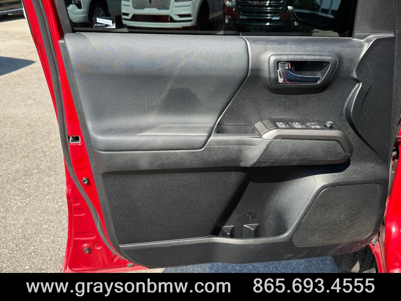 Used 2023 Toyota Tacoma TRD Sport w/ Technology Package AWD/4WD image 15