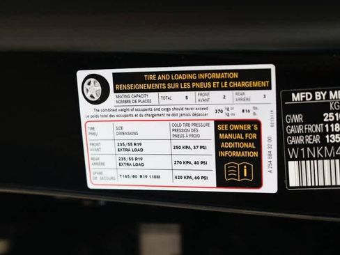 Certified 2024 Mercedes-Benz GLC 300 4MATIC image 40