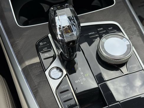 Used 2021 BMW X5 xDrive40i w/ Executive Package image 24