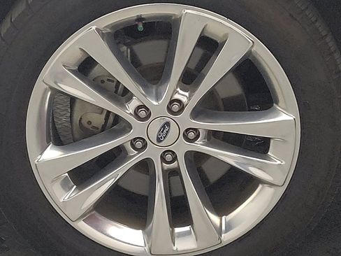 Used 2019 Ford Explorer XLT w/ Equipment Group 202A image 31