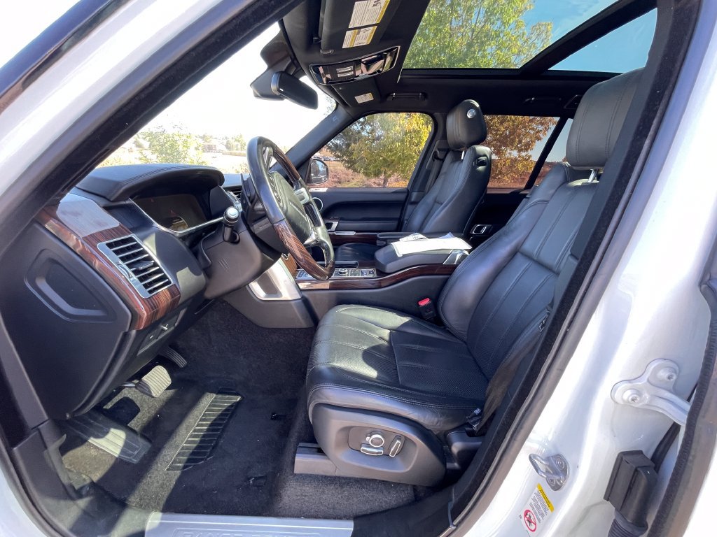 Used 2016 Land Rover Range Rover HSE AWD/4WD image 3