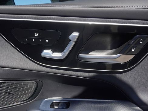 Used 2023 Mercedes-Benz GLC 300 4MATIC image 37