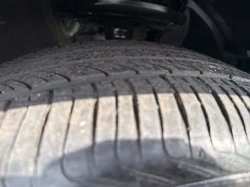 Used 2024 Nissan Pathfinder SL w/ SL Premium Package image 32