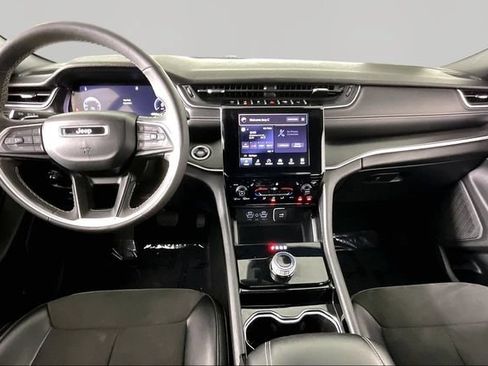 Used 2023 Jeep Grand Cherokee L Laredo AWD/4WD image 7