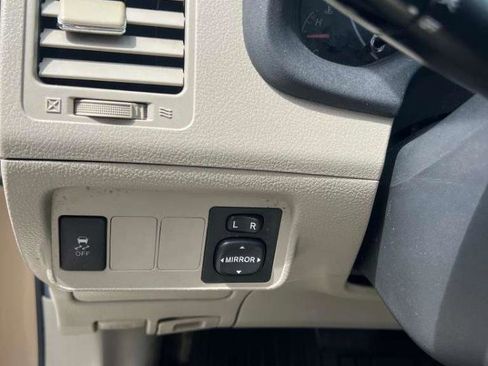 Used 2012 Toyota Corolla LE FWD image 31