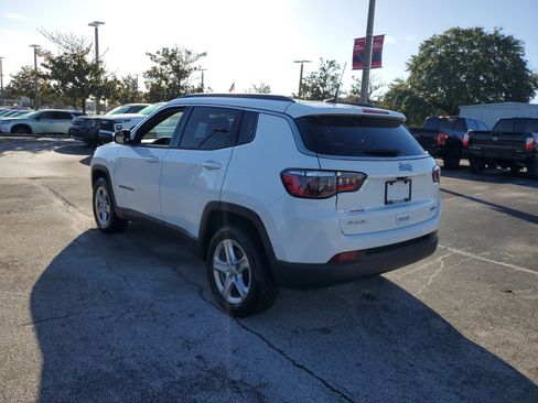 Used 2023 Jeep Compass Latitude image 6