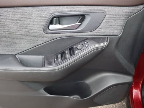 Certified 2023 Nissan Rogue SV image 20