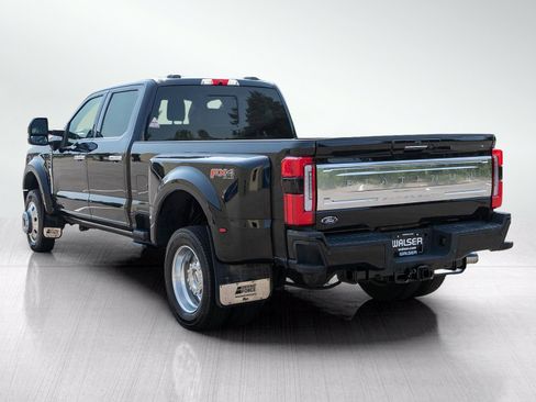 Used 2023 Ford F450 Platinum w/ FX4 Off-Road Package AWD/4WD image 4