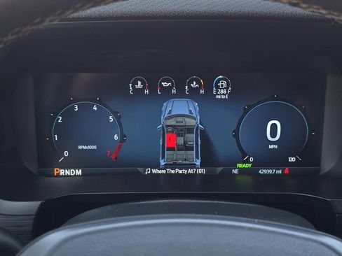 Used 2024 Ford F150 XLT w/ Mobile Office Package image 12