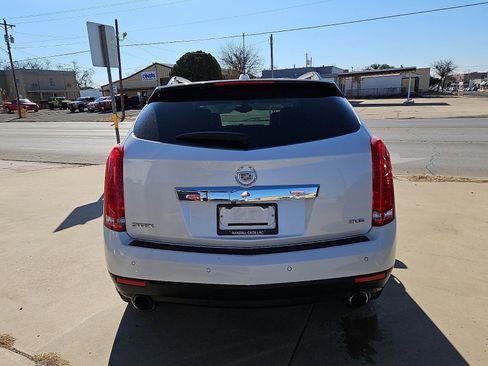 Used 2015 Cadillac SRX Luxury image 4