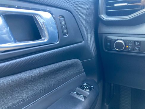 New 2025 Ford Mustang Coupe image 18