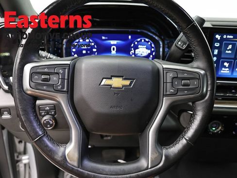 Used 2022 Chevrolet Silverado 1500 LT AWD/4WD image 10