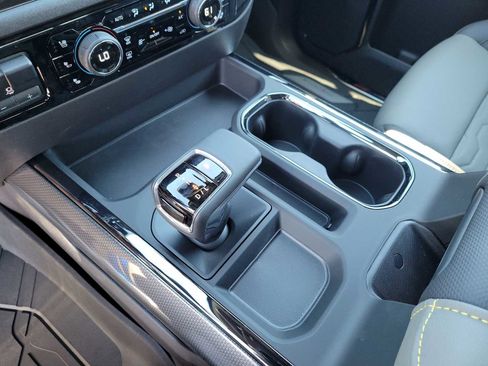 Certified 2025 Chevrolet Silverado 1500 ZR2 w/ Technology Package image 17