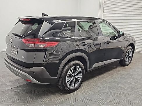 Used 2023 Nissan Rogue SV image 9