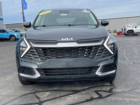 Used 2023 Kia Sportage LX image 3