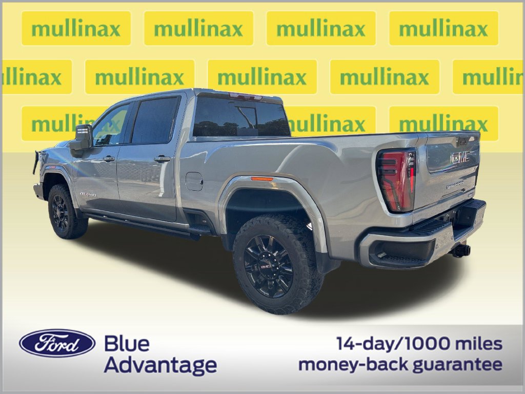 Used 2025 GMC Sierra 3500 AT4 w/ AT4 Premium Plus Package AWD/4WD image 3