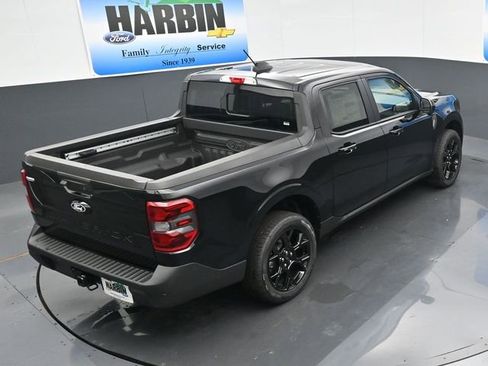 New 2025 Ford Maverick Lariat w/ Black Appearance Package image 24