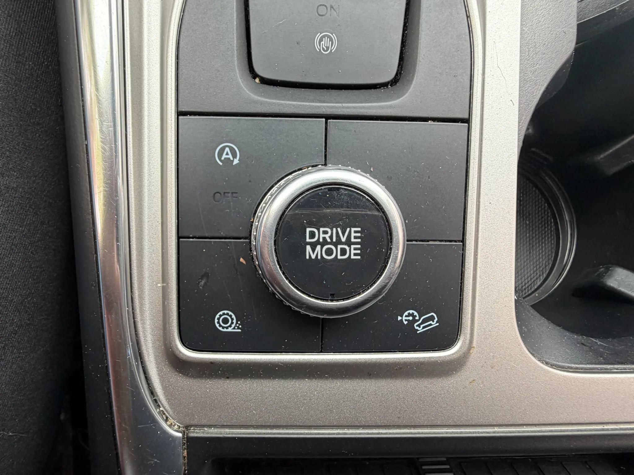 Used 2020 Ford Explorer Limited w/ Class III Trailer Tow Package AWD/4WD image 55