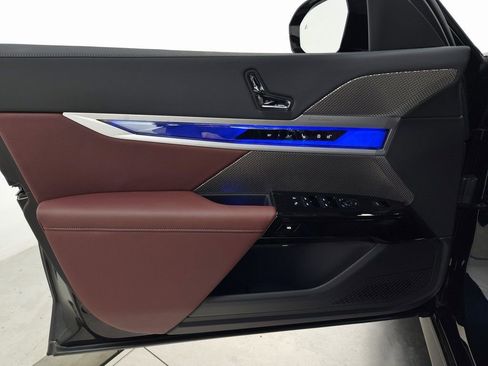 Used 2023 BMW 760i xDrive image 14