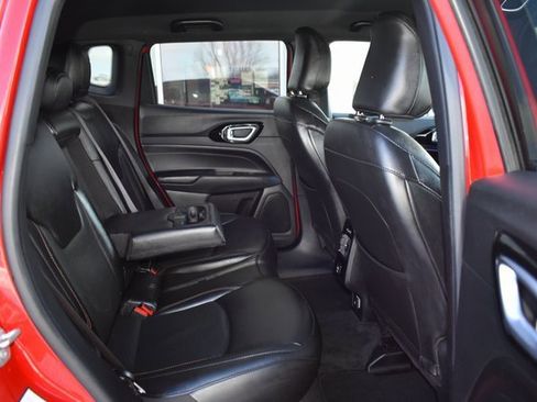 Used 2023 Jeep Compass Limited image 38