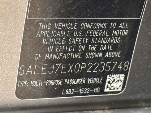 Used 2023 Land Rover Defender 110 S AWD/4WD image 33