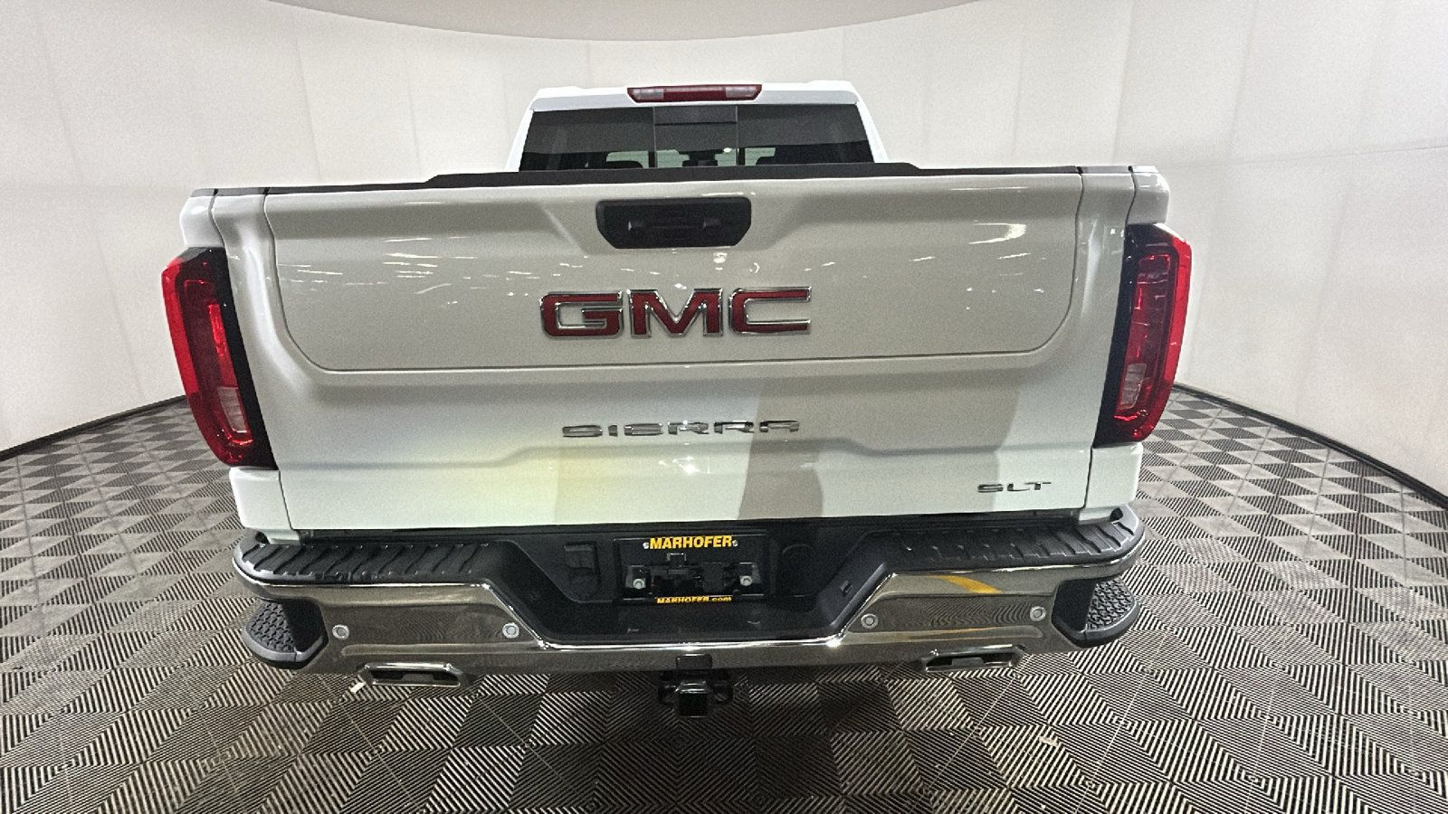 Used 2026 GMC Sierra 1500 SLT w/ SLT Premium Plus Package AWD/4WD image 4