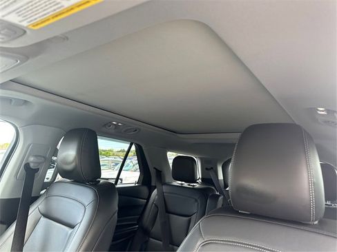 Used 2023 Ford Explorer XLT w/ Equipment Group 202A image 29