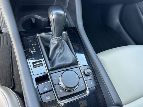 Used 2021 MAZDA MAZDA3 s image 24