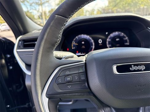 New 2025 Jeep Grand Cherokee L Laredo w/ Luxury Tech Group I image 14