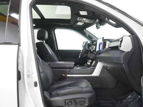 Used 2023 Toyota Sequoia Platinum image 10